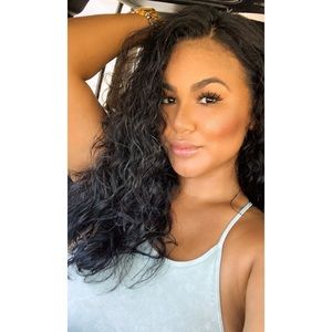 Meet your Posher, Yessenia